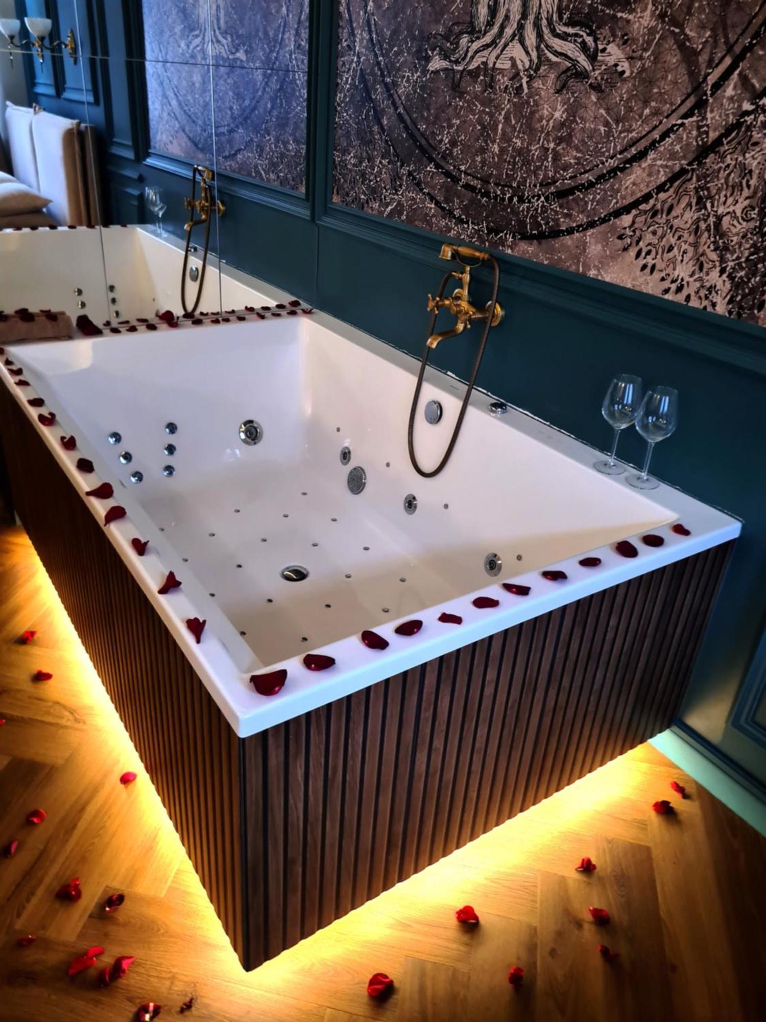 Art Jacuzzi Koletek Cracóvia Exterior foto